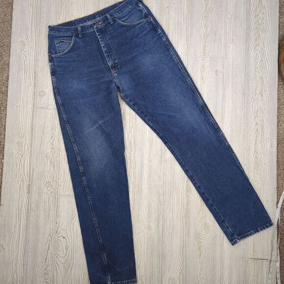 Wrangler Other - Vintage Wrangler Ruggedwear Men's Size 34x36 Blue Classic Straight Leg Jeans